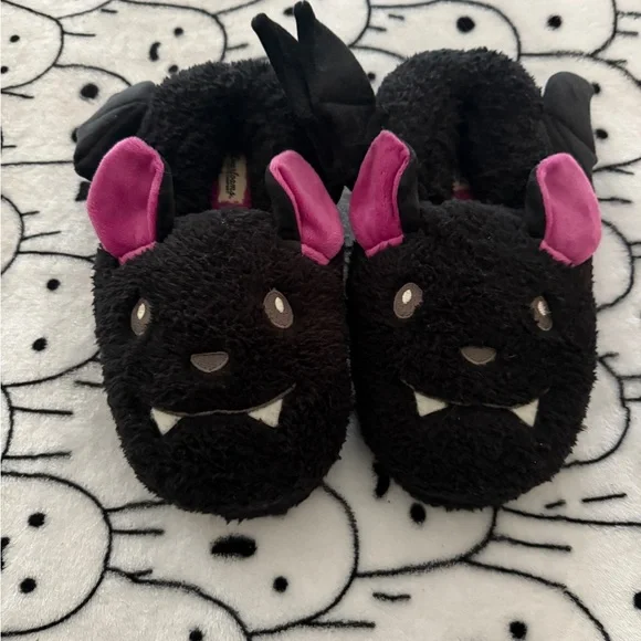 2 Pairs of Dearfoams Halloween Bat and Pumpkin Slippers W 7-8 M 5-6 - Picture 2 of 7